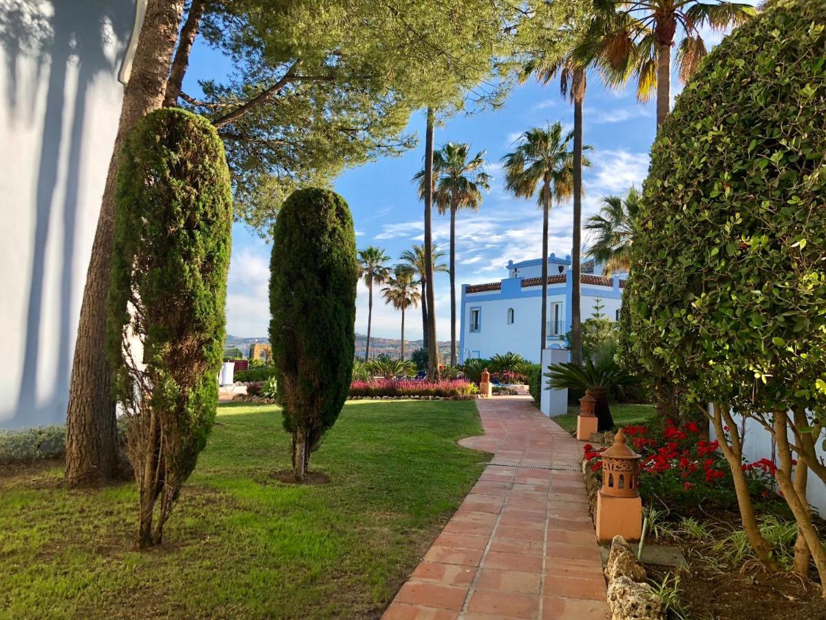 Апартаменти La Perla De La Bahia, Urbanizacion Gran Lujo Bahia de Casares Екстер'єр фото