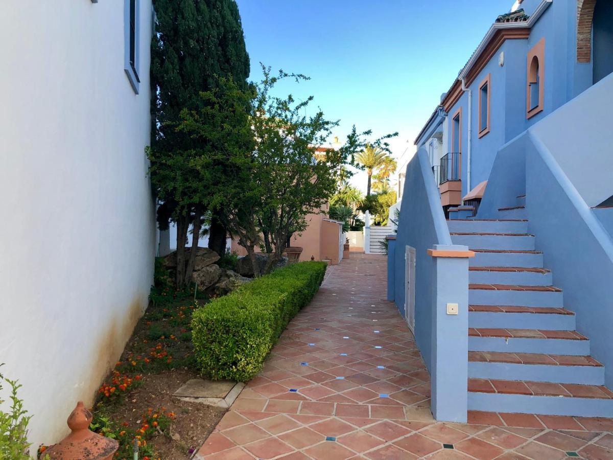 Апартаменти La Perla De La Bahia, Urbanizacion Gran Lujo Bahia de Casares Екстер'єр фото