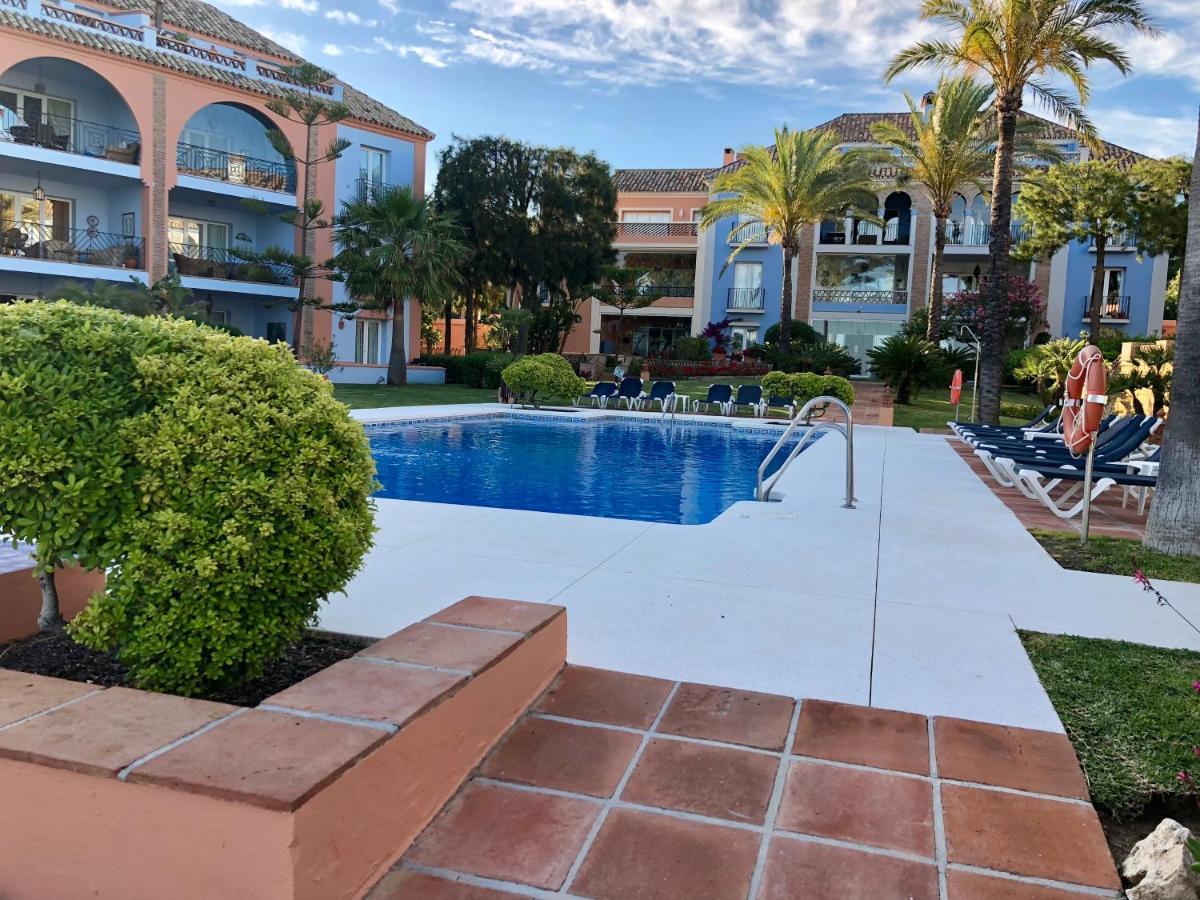 Апартаменти La Perla De La Bahia, Urbanizacion Gran Lujo Bahia de Casares Екстер'єр фото