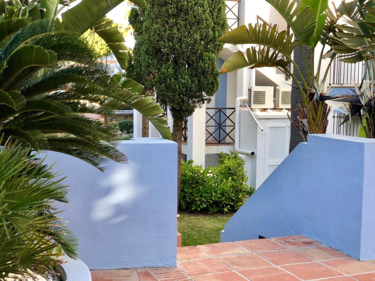 Апартаменти La Perla De La Bahia, Urbanizacion Gran Lujo Bahia de Casares Екстер'єр фото