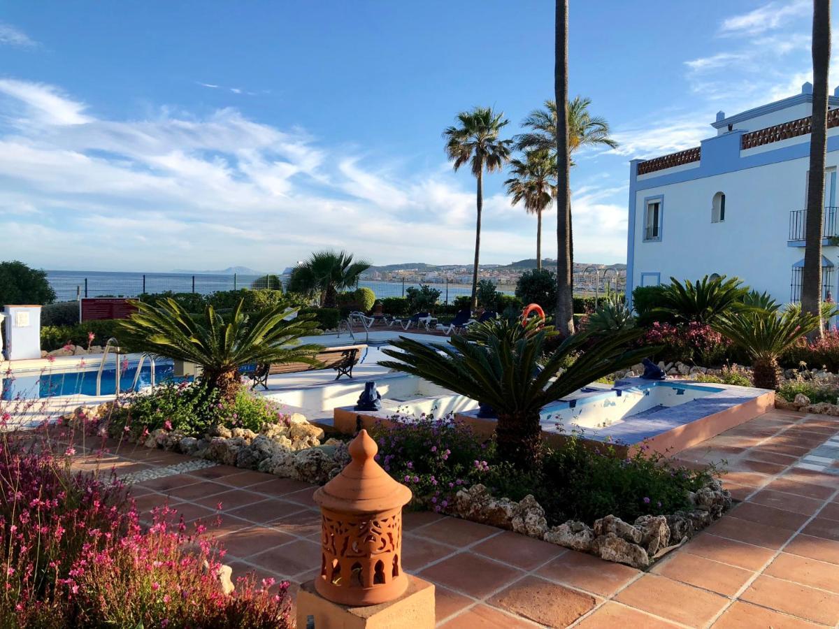 Апартаменти La Perla De La Bahia, Urbanizacion Gran Lujo Bahia de Casares Екстер'єр фото