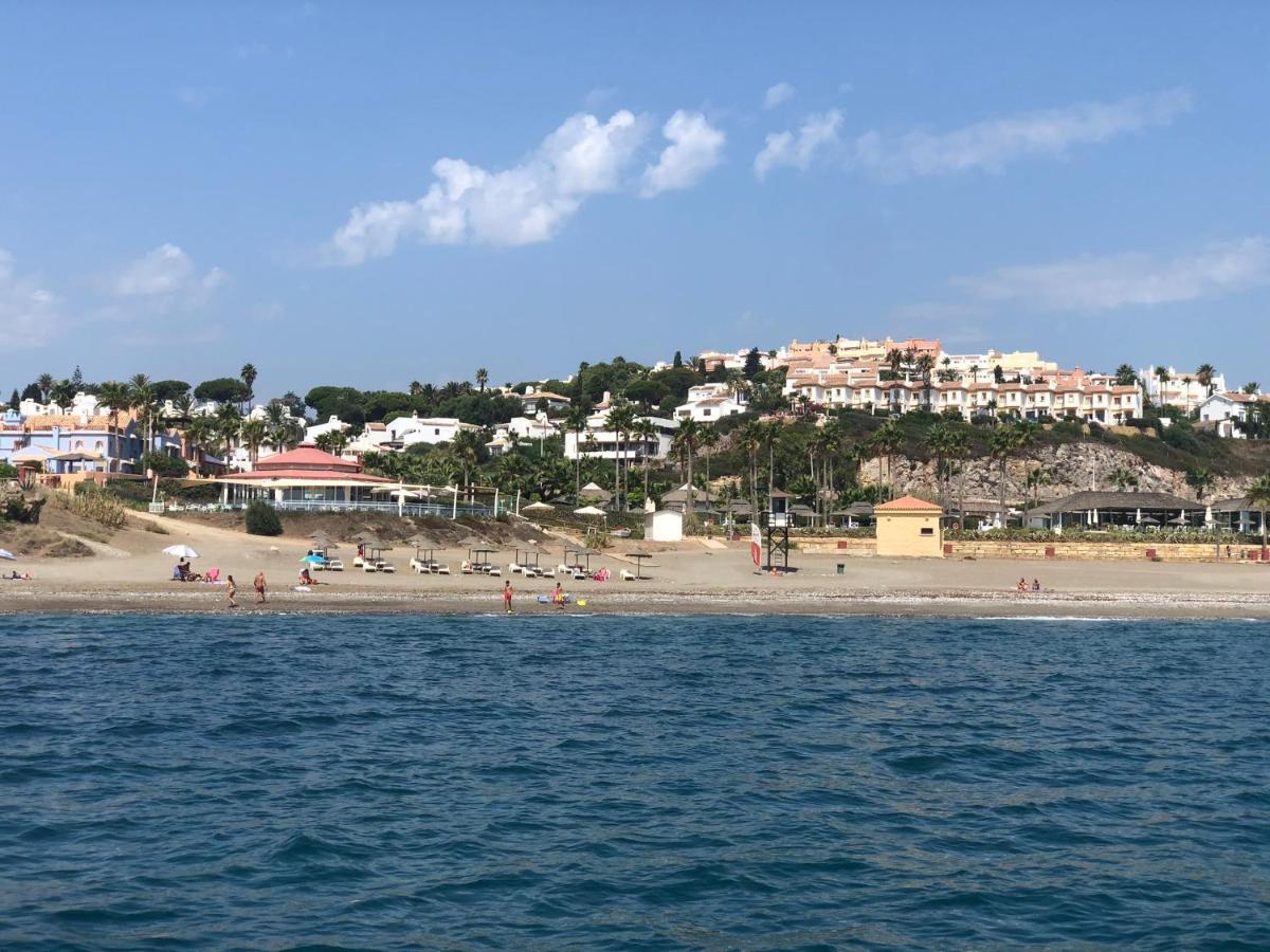 Апартаменти La Perla De La Bahia, Urbanizacion Gran Lujo Bahia de Casares Екстер'єр фото