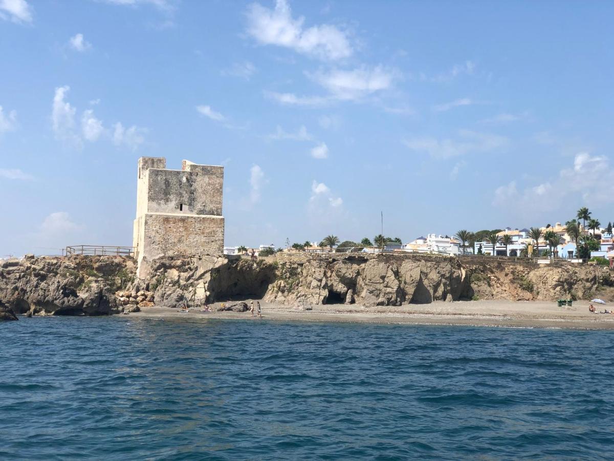 Апартаменти La Perla De La Bahia, Urbanizacion Gran Lujo Bahia de Casares Екстер'єр фото