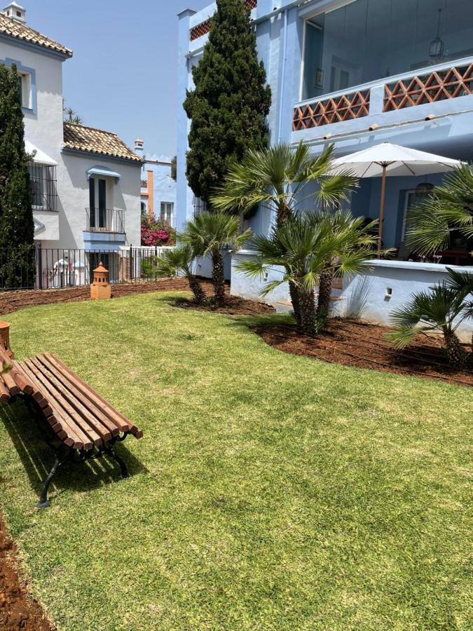 Апартаменти La Perla De La Bahia, Urbanizacion Gran Lujo Bahia de Casares Екстер'єр фото